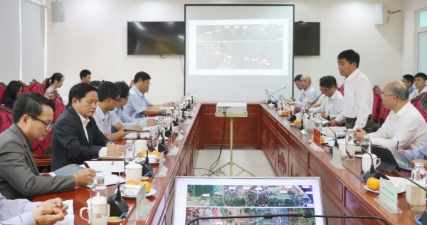 Hình ảnh cho bài viết Lãnh đạo UBND tỉnh Phú Yên và Đắk Lắk bàn phương án đề xuất đầu tư, nâng cấp Quốc lộ 29